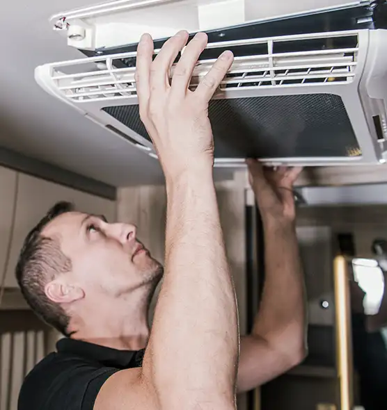  Professional Licensed And Insured Cleaners in Urbandale, IA